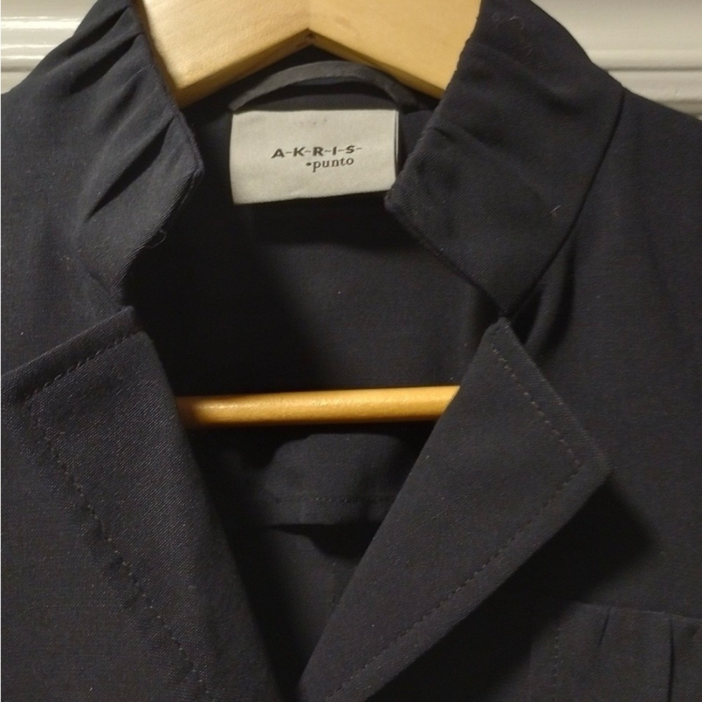 Akris Punto Navy Tailored Blazer Jacket | Size 6 - Picture 2 of 5
